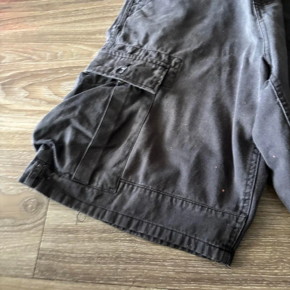 Vintage Y2K/2000s Baggy Faded Grey Skater Style Cargo Shorts! Size 34